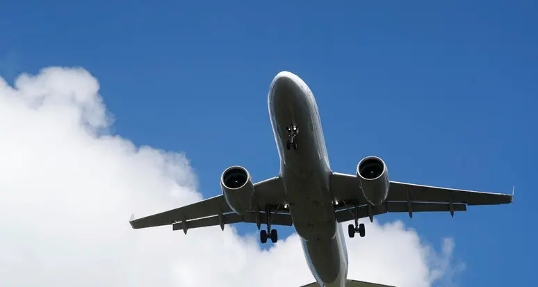 Aereo senza piloti per dieci minuti: paura sui cieli europei