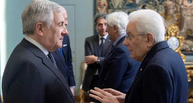 Iran: Tajani, strappare foto Mattarella è atto ostile contro l'Italia
