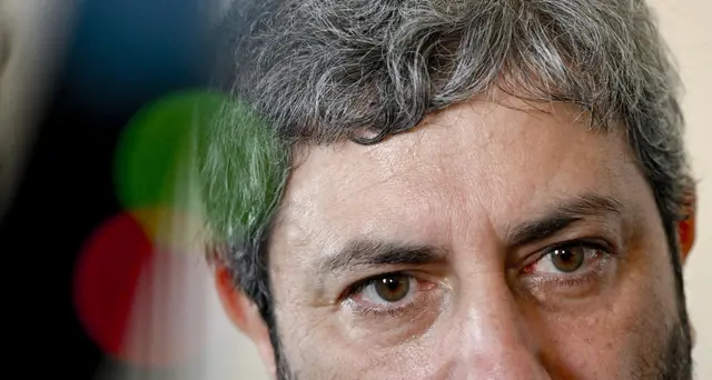 Cospito: Fico, necessarie dimissioni Delmastro e Donzelli