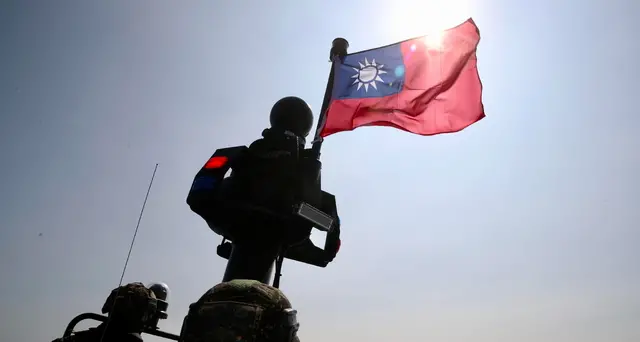 Taiwan: 32 jet e 5 navi da guerra cinesi intorno all'isola