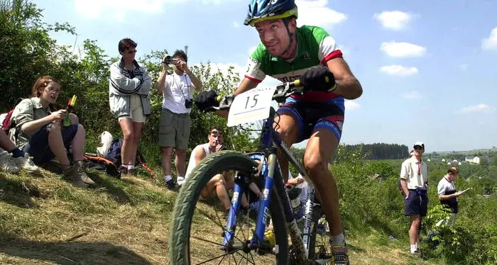 Ciclismo in lutto: è morto l’ex campione di mountain bike Dario Acquaroli