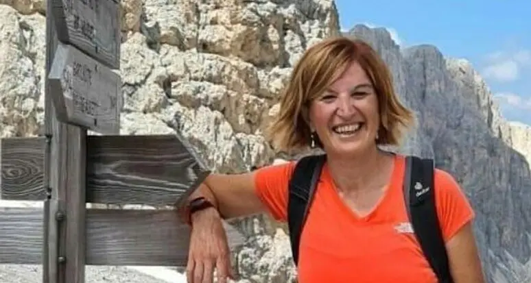 Vigilessa bresciana uccisa dalle figlie al confine con il Trentino. Novità sul movente