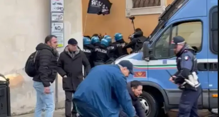 Manganellate al corteo pro-Palestina, il Pd trentino: “Non accettabile quello successo a Pisa”