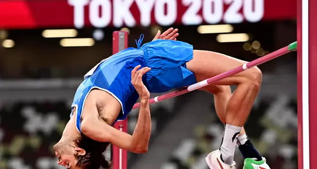 Tamberi oro nel salto in alto: pari merito con Barshim, ma l’azzurro è nell’olimpo con 2,37