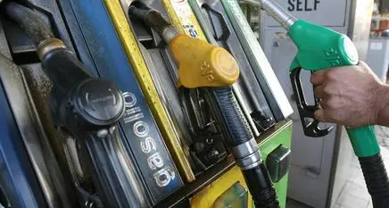 Furti e clonazione di carte per il rifornimento di carburante, 27 arresti: guadagni da 15mila euro a settimana