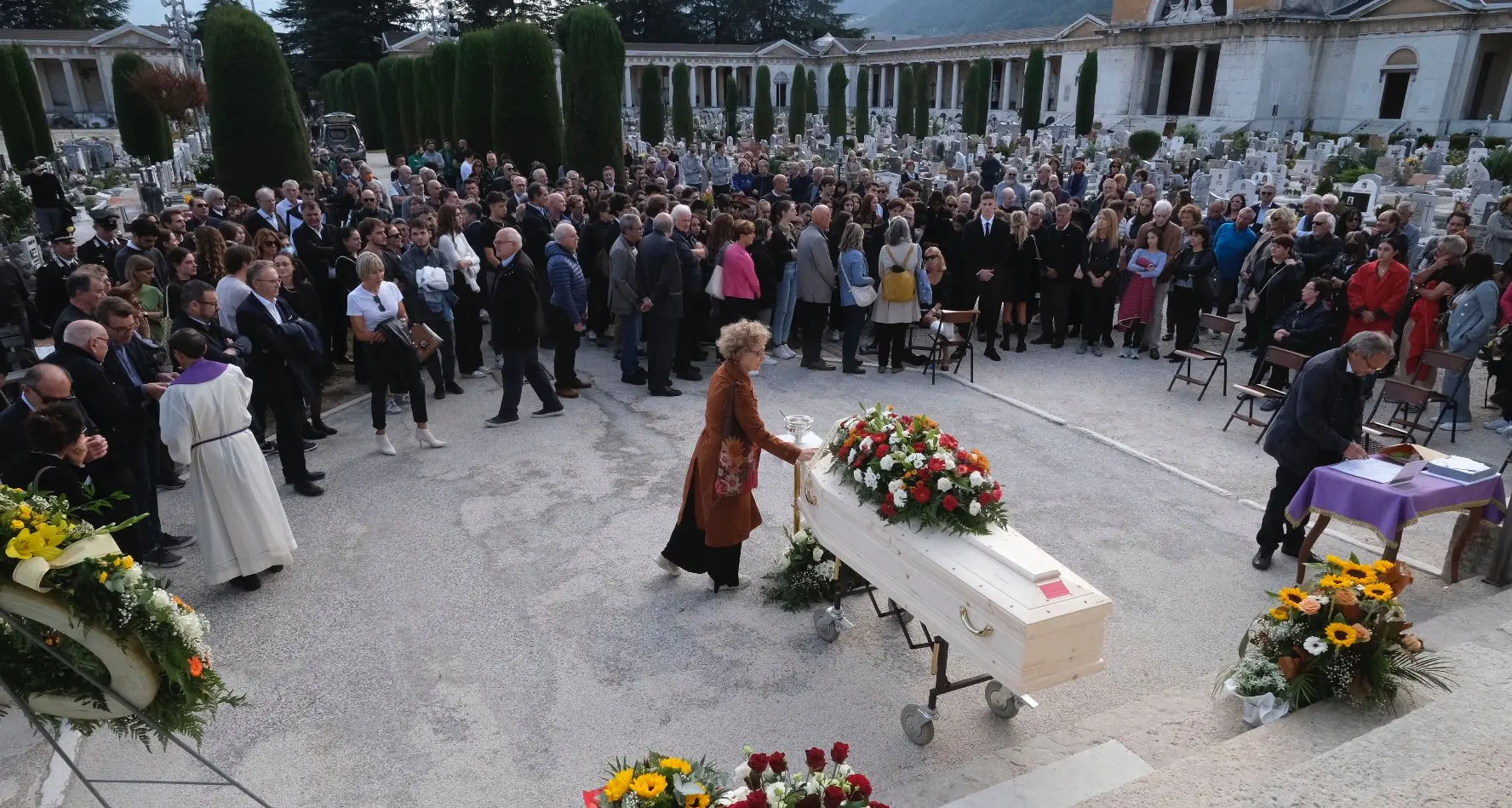 Trento si è fermata per dare l’ultimo saluto a Piero Cavagna. Gli amici e i colleghi: “Un talento e una persona speciale, ci mancherai”