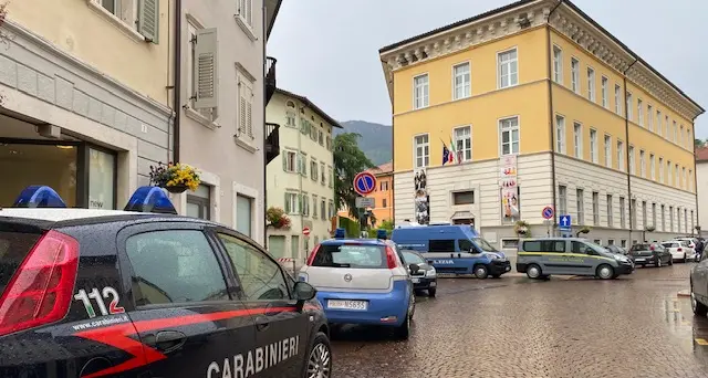 Mano pesante della Questura: chiusi altri due bar del centro di Trento per aver sforato l’orario