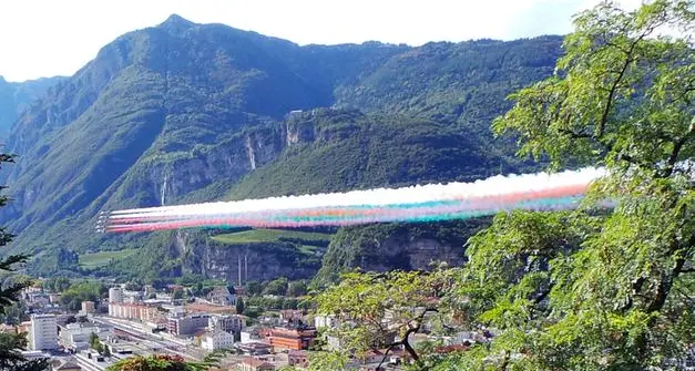 Annullate le Frecce tricolori a Trento dopo la tragedia di Torino