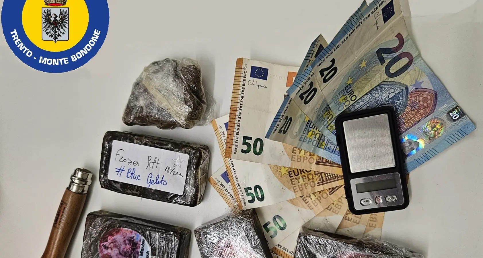 Fermato al parco delle Coste: addosso aveva tre etti di hashish