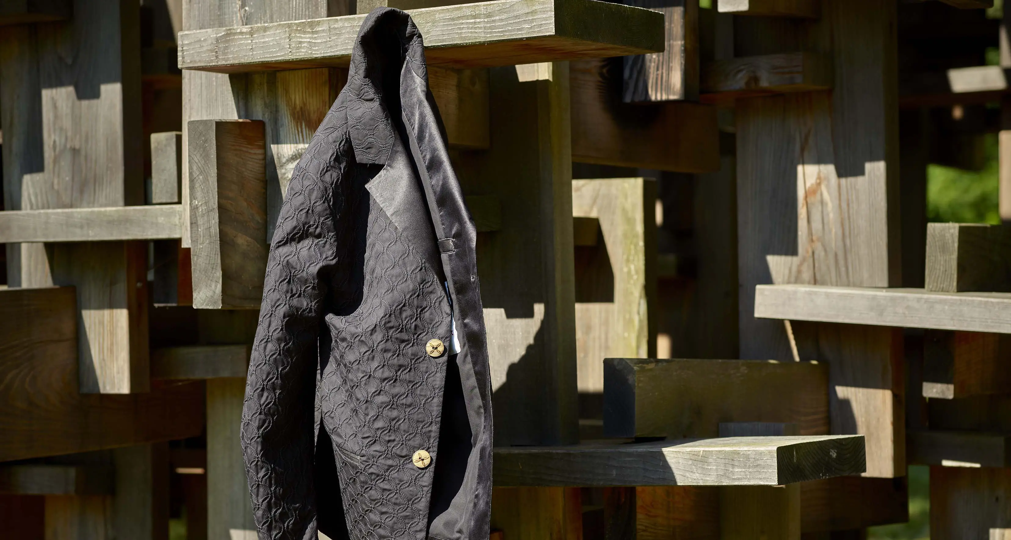 La favolosa giacca Montura firmata Kengo Kuma: solo 83 capi, si compra solo online, costa 830 euro (che vanno in beneficenza)