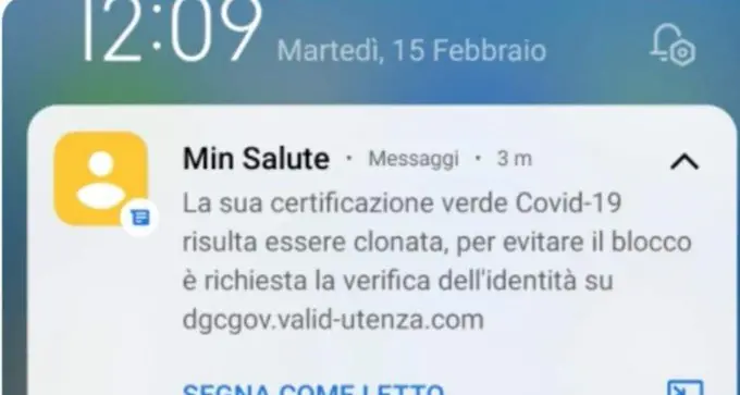 Il falso messaggio sul Green pass dal Ministero: la Polizia mette in guardia, non apritelo