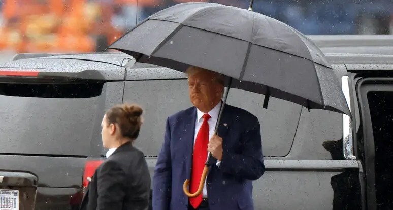 Assalto a Capitol Hill, Trump si dichiara non colpevole: «Giorno triste per l’America»
