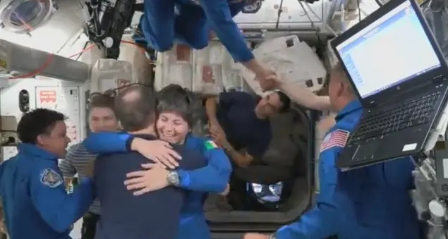 Samantha è sulla stazione spaziale, ci resterà cinque mesi