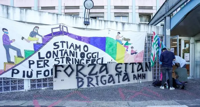 L'Italia tifa Eitan: è iniziato il risveglio del bimbo di 5 anni, l’unico sopravvissuto della strage della funivia