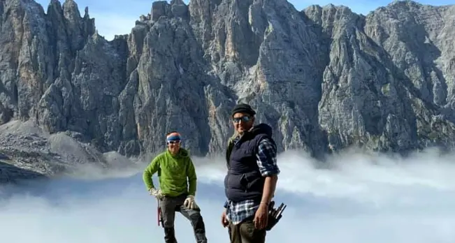 Da questa sera su Dmax «Falegnami ad alta quota», la serie sulla ditta Curzel che costruisce rifugi e baite