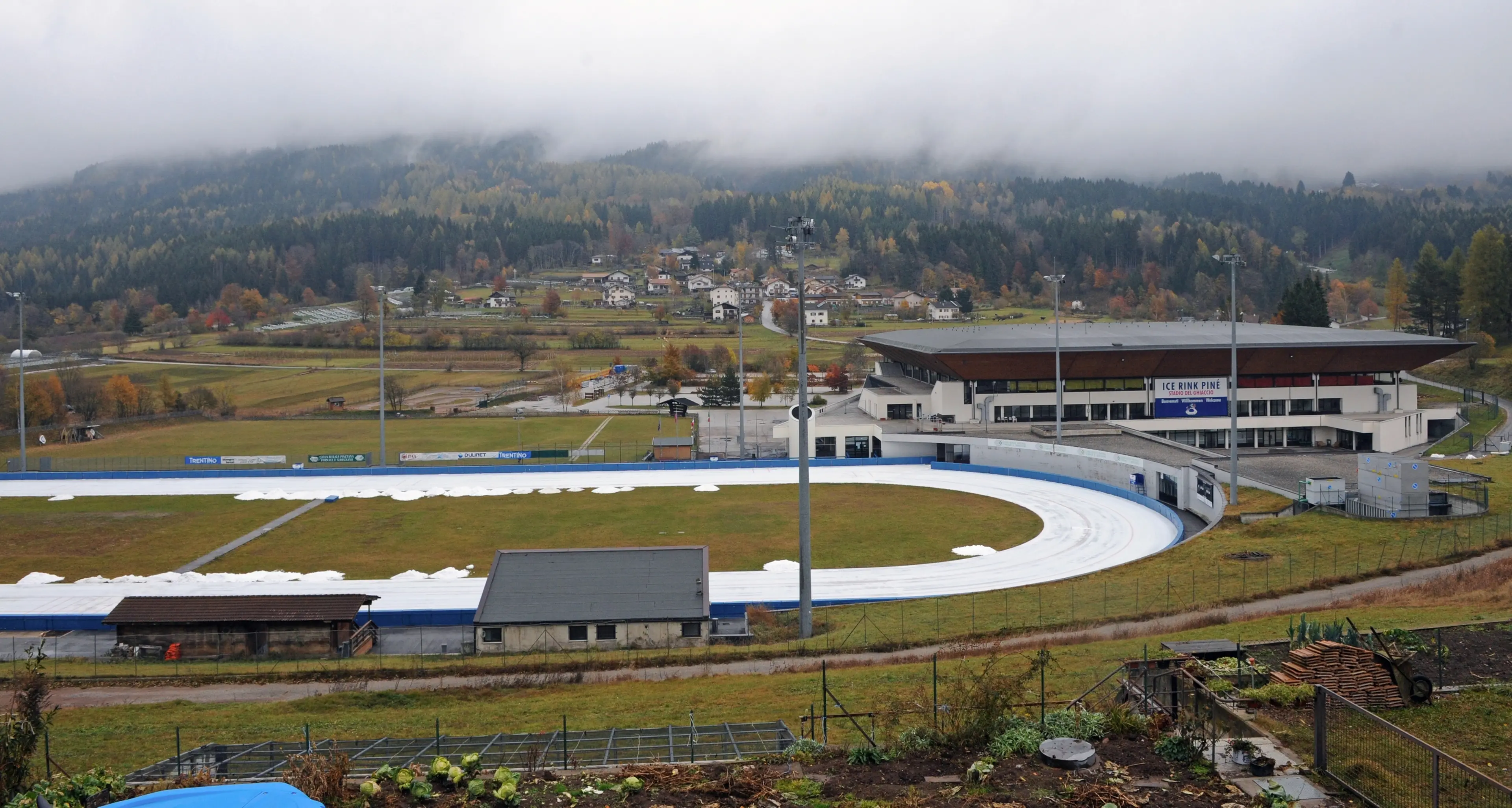 Olimpiadi, chi costruirà il palazzetto del ghiaccio di Piné? Offerta di Fincantieri con l’archistar Ratti, ma ci prova anche la Mak
