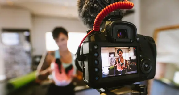 Vuoi fare l'influencer? Allora mettiti a studiare: i consigli emersi al convegno dell’Università di Trento