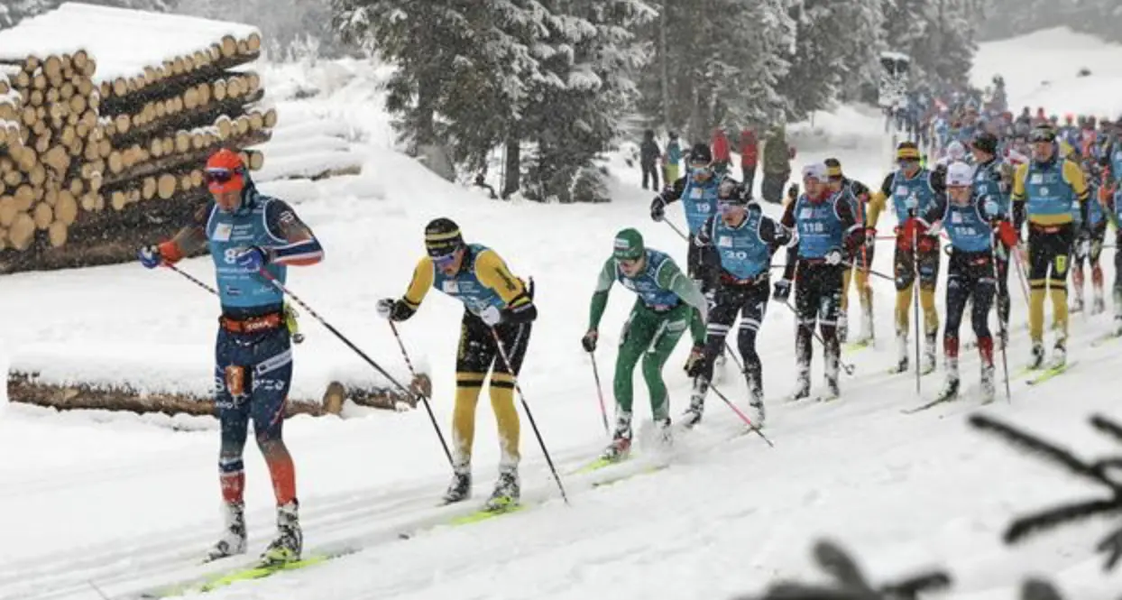 Neve e spettacolo alla Marcialonga: Stadaas trionfa, Fleten fa tris