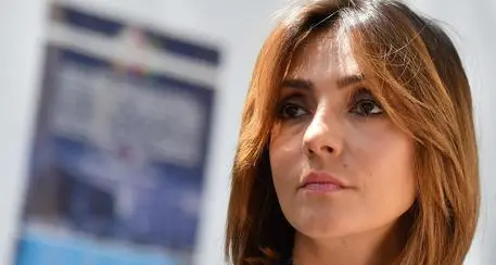 Caso Ambra, i legali dell'attrice: “Si valuta iniziativa contro Striscia. Allegri: “Non parlo della mia vita privata'