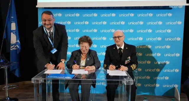Migranti: Unicef e Guardia Costiera firmano protocollo d'intesa