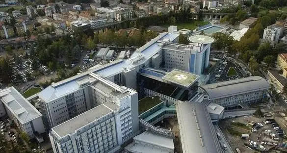 Terremoto nella sanità trentina, rimosso il primario di ginecologia. Fugatti: “Situazione eccezionale”