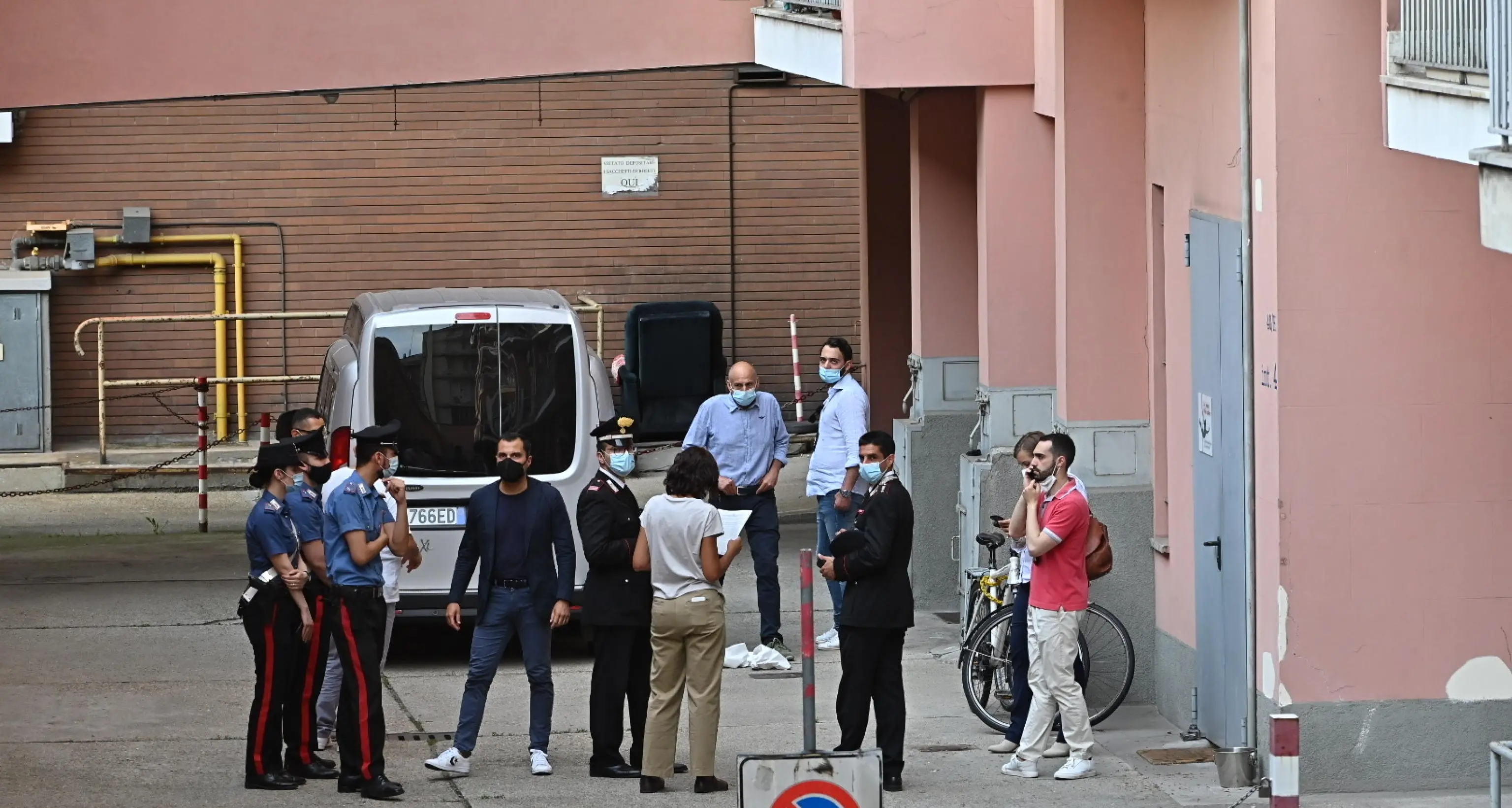 Ucciso con una coltellata all’occhio a Torino: arrestato il fratello a Folgaria, ma lui dice «sono in Trentino da due mesi»