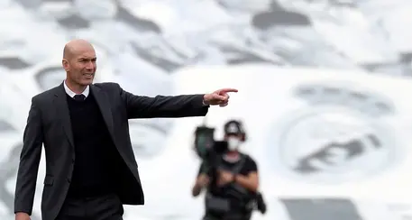 Zidane lascia il Real Madrid: per lui si parla anche della Juventus