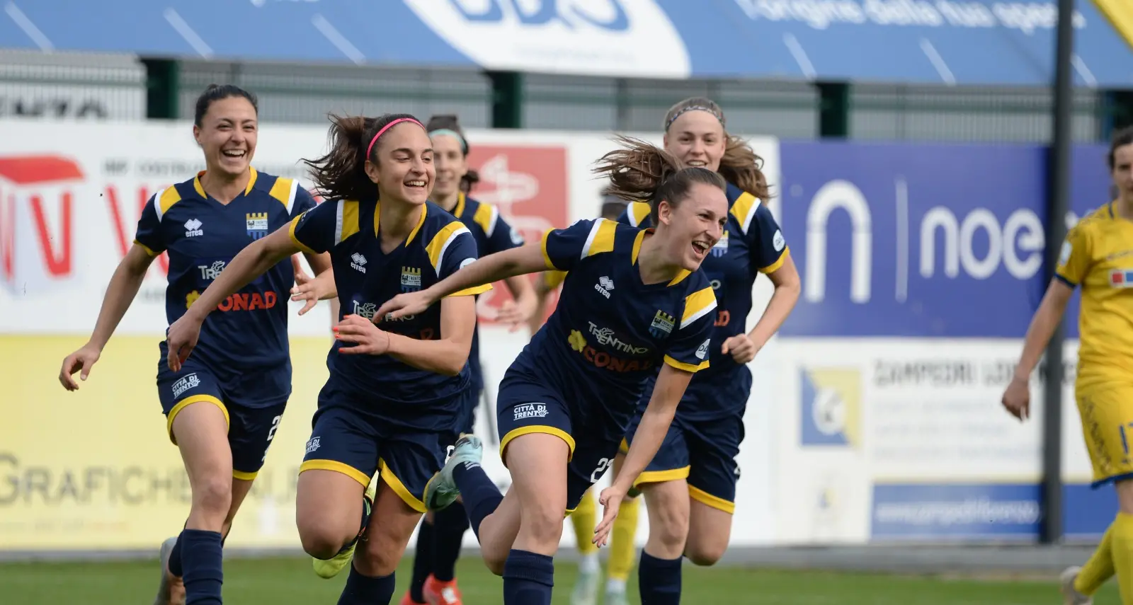 Le aquilotte del Calcio Trento guadagnano tre punti contro il Chievo allo stadio Briamasco