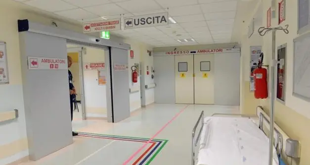 Interrogazione in Consiglio provinciale: «In reparto un assistente di Pronto soccorso»