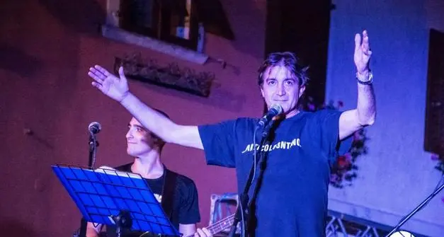 \"Teatro Capovolto\" in piazza Battisti a Trento: ecco il programma estivo, dal jazz agli Articolo 3ntino, danza e poesia