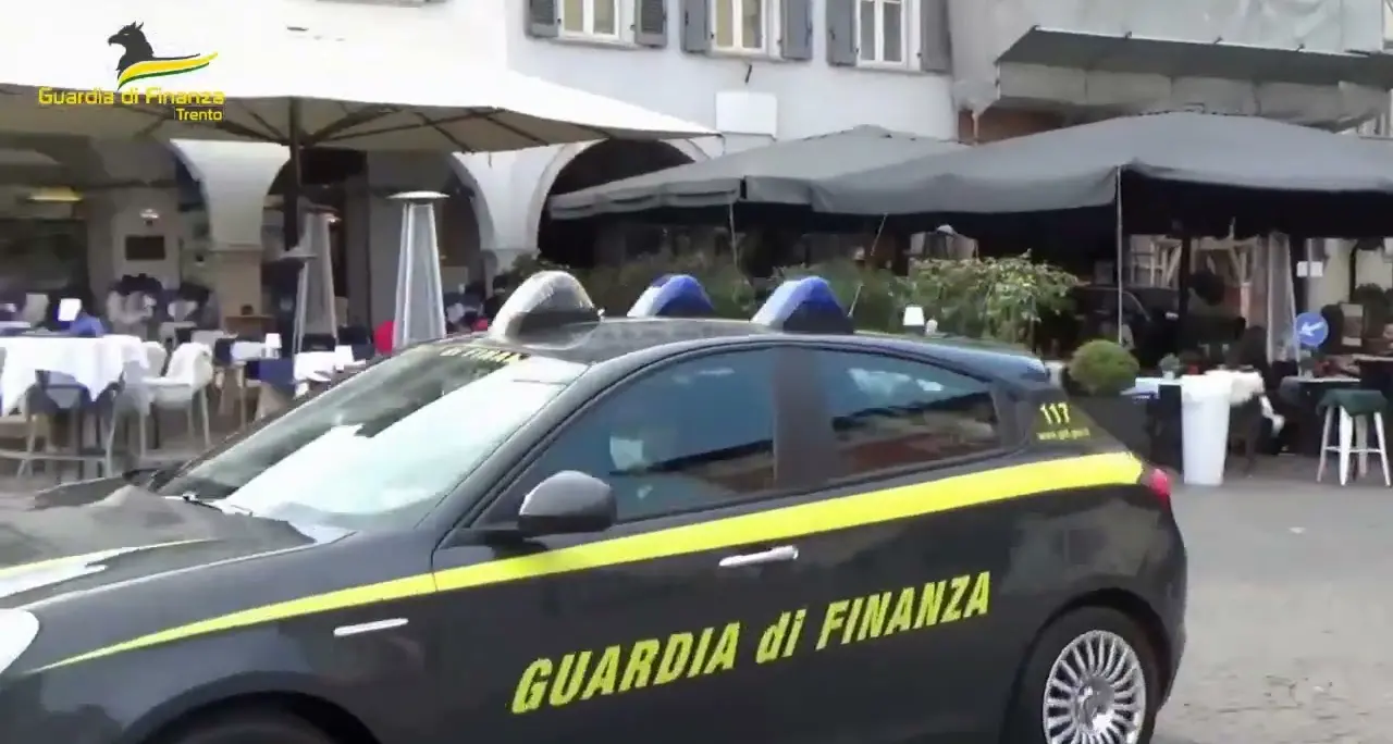 Caro-benzina, interviene la Guardia di Finanza: controlli contro il rischio speculazioni e su Pnrr e spesa pubblica