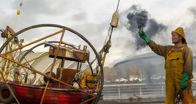 Cop26: protesta ambientalisti in stile Squid Game a Glasgow