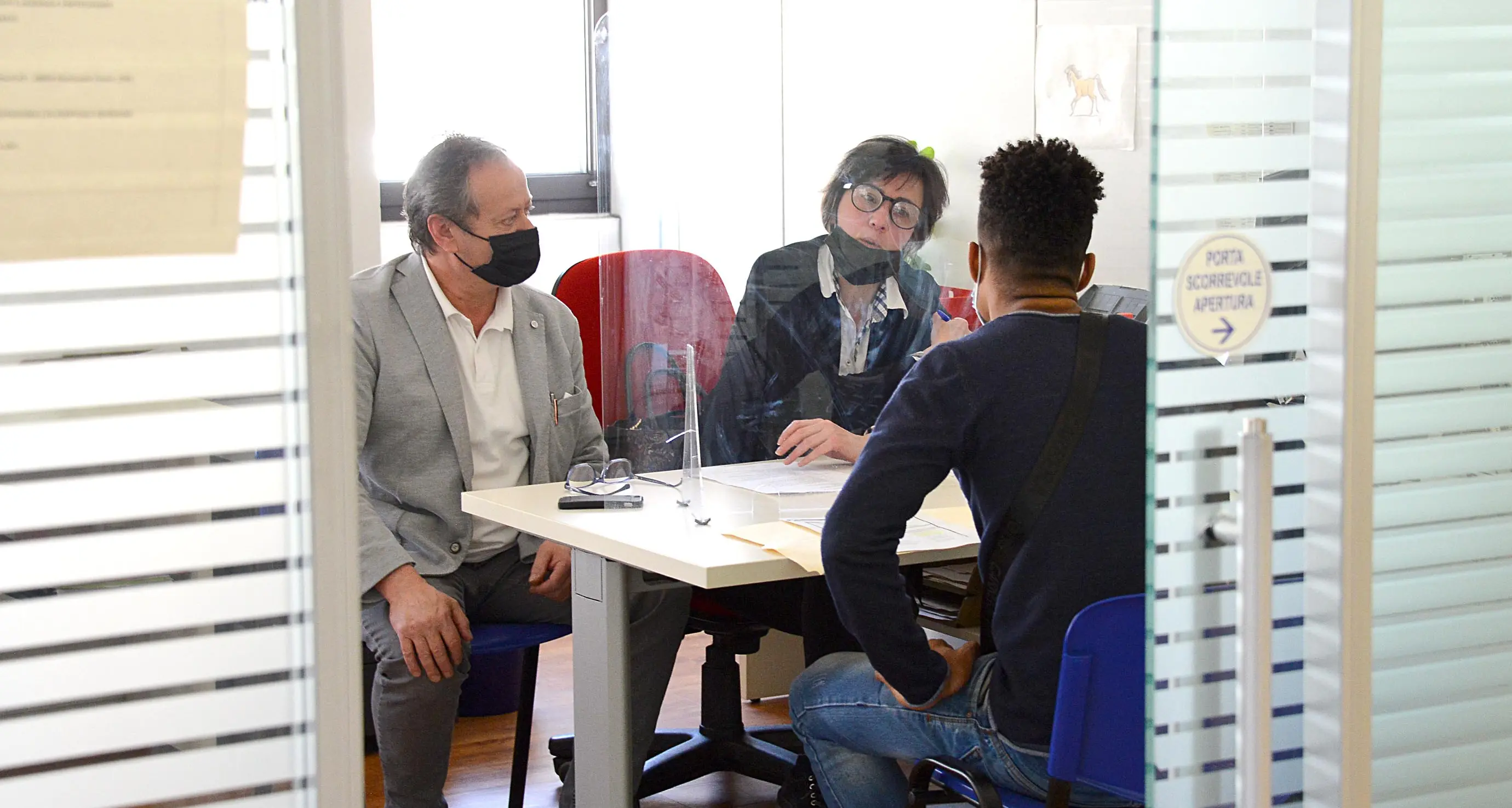 Hotel e ristoranti cercano disperatamente personale, ma al «Career Day», su 50 candidati, si presentano solo in 14 (quasi solo stranieri)