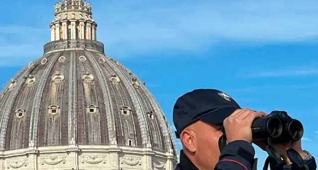 Ratzinger: prefetto, ottimo lavoro,garantita sicurezza cerimonie