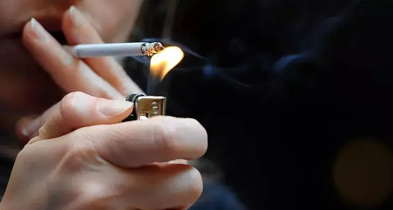 La richiesta degli oncologi:“Bisogna aumentare di 5 euro il prezzo delle sigarette”