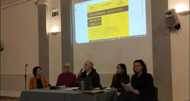 Confronto su referendum: \"riforma divisiva\", \"non ci sono pericoli\"