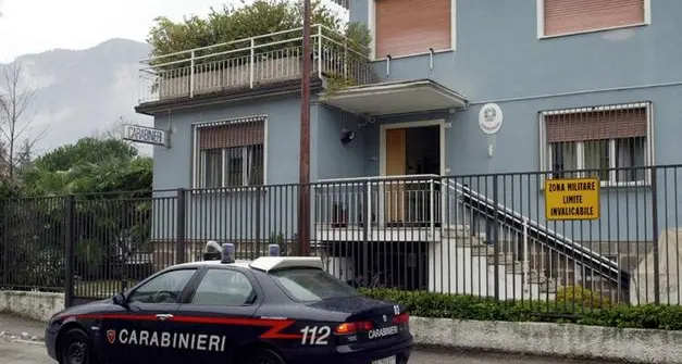 Doppio tentato omicidio ad Arco: aggredisce con un manganello due donne (tra loro sorelle) e si toglie la vita