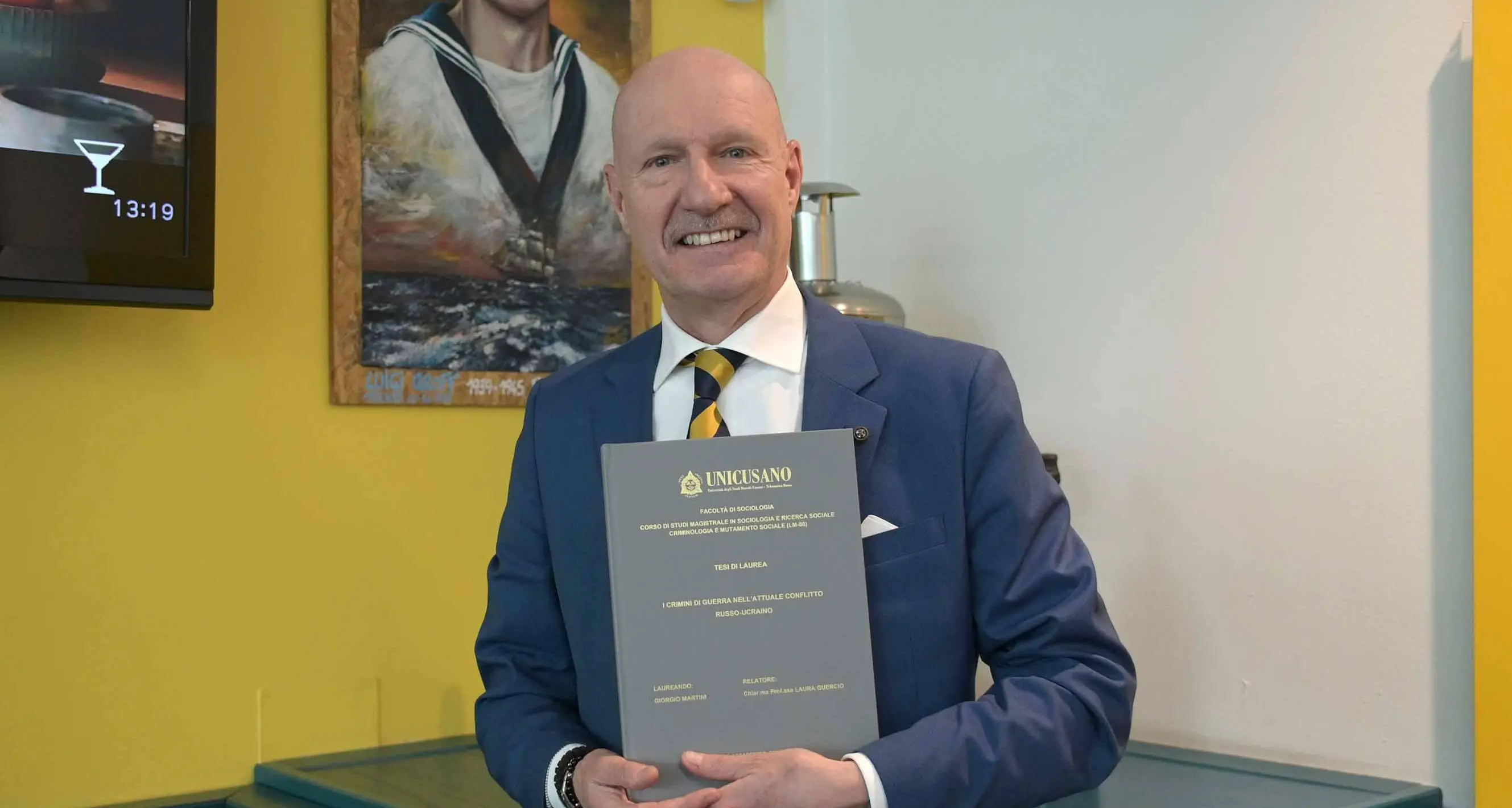 Il farmacista Giorgio Martini alla nona laurea (a 64 anni): «Studio con l'auto-ipnosi»