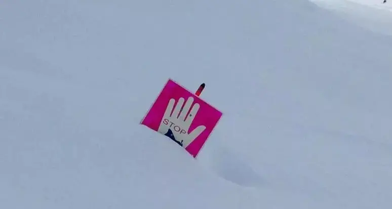 Ghiacciaio dello Stubai, due snowboarder morti sotto una valanga