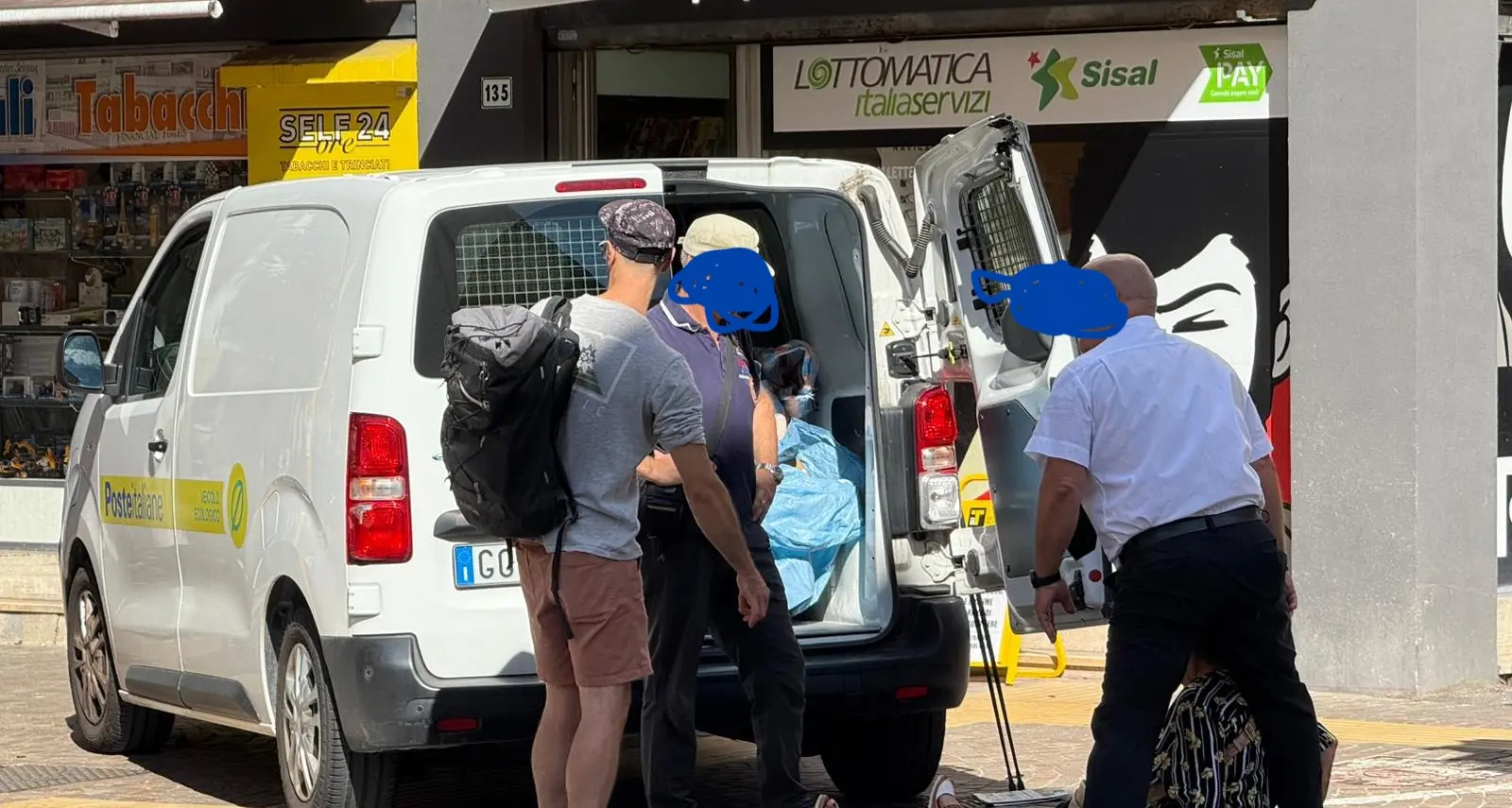 Investita da un furgone a Trento: ricoverata per accertamenti