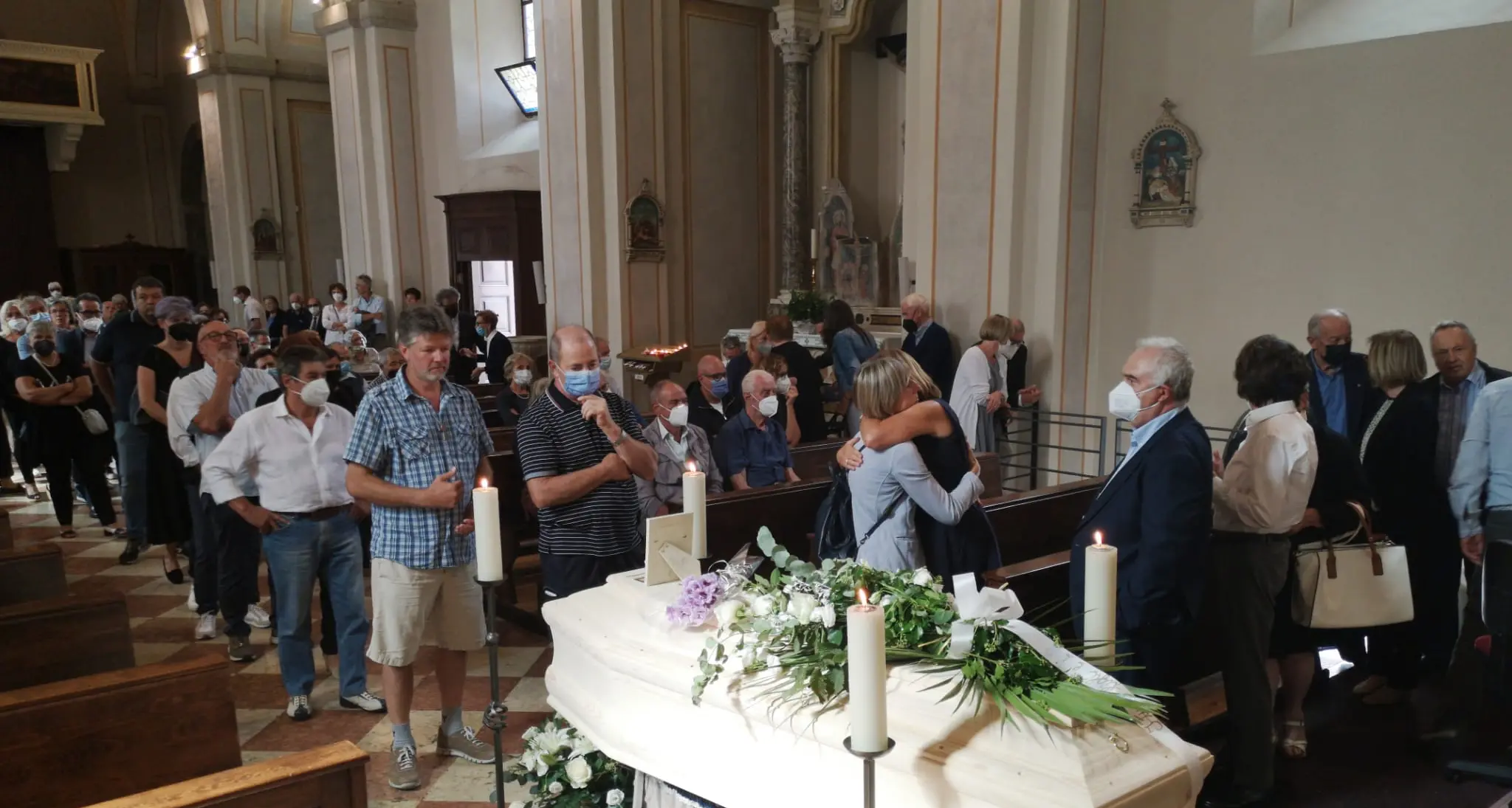 Funerali di Moreno Broggi: l'omaggio di Brentonico a un suo grande benefattore – FOTO E VIDEO