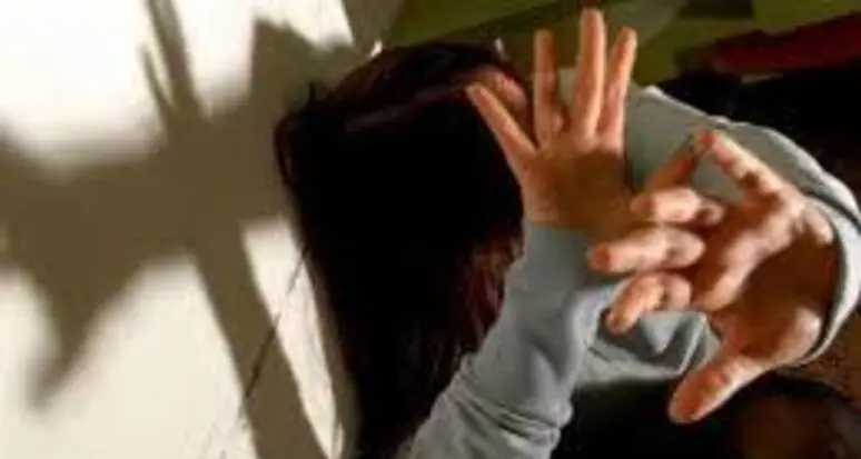 Violenza sessuale, processo da rifare: si riapre la ferita per la ragazza che aveva denunciato