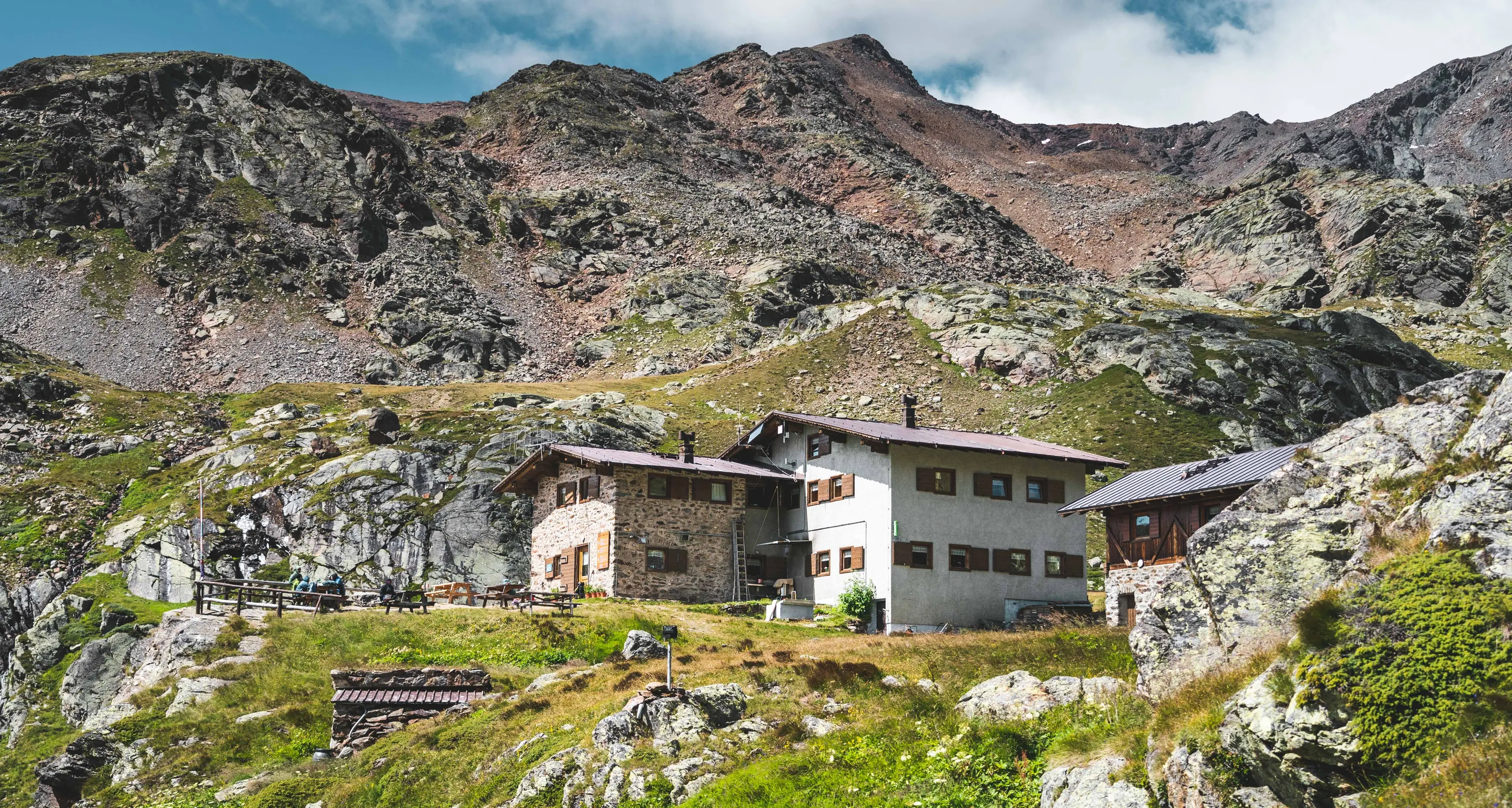 L’indipendenza energetica vince anche in alta quota: in Val di Rabbi un rifugio 100% rinnovabile