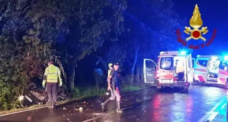 Strage in provincia di Treviso: un’auto sbanda e finisce contro un albero, morti 4 giovani