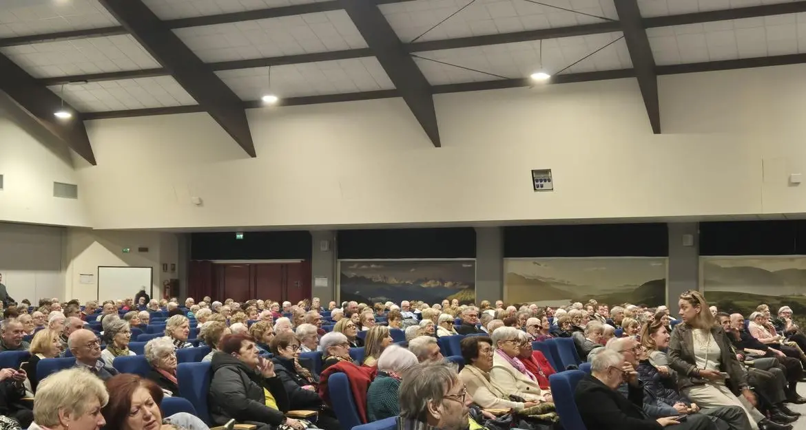 Circoli pensionati e anziani, oltre 500 partecipanti al raduno di Levico: “Rete da 23mila associati”