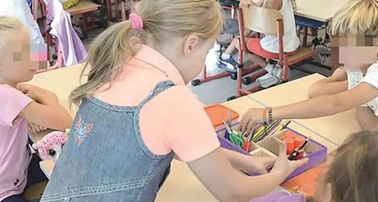 Passa da 25 a 24 il numero massimo di bambini per sezione nelle materne. Che apriranno di nuovo anche in luglio