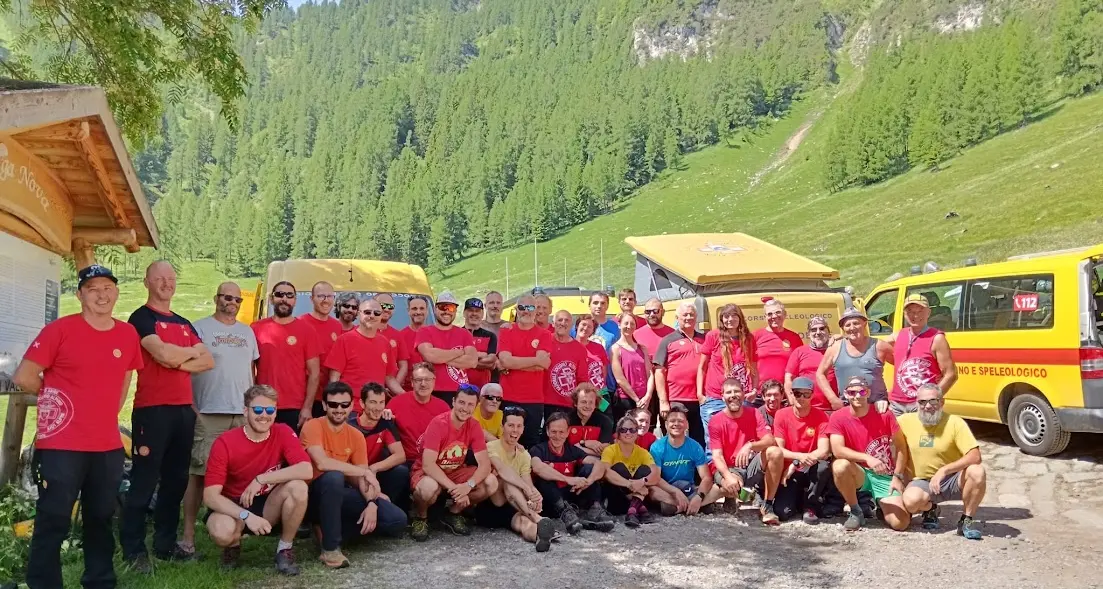 Ferito bloccato a 300 metri di profondità, sessanta tecnici speleologi in esercitazione nella grotta di Aladino