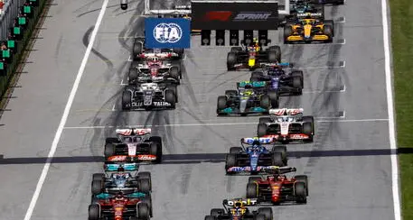 GP d’Austria, Verstappen il migliore: è sua la Sprint, davanti a Leclerc e Sainz