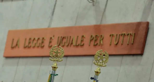 Camorra: condanne per oltre 160 anni ai clan di Napoli Ovest