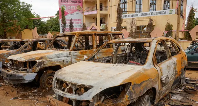 Niger: Putin sente leader Mali, 'sia soluzione pacifica'